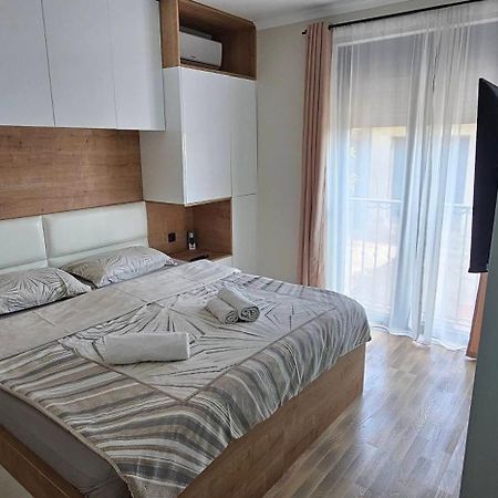 Ralux Apartman Tivat Apartment Ngoại thất bức ảnh