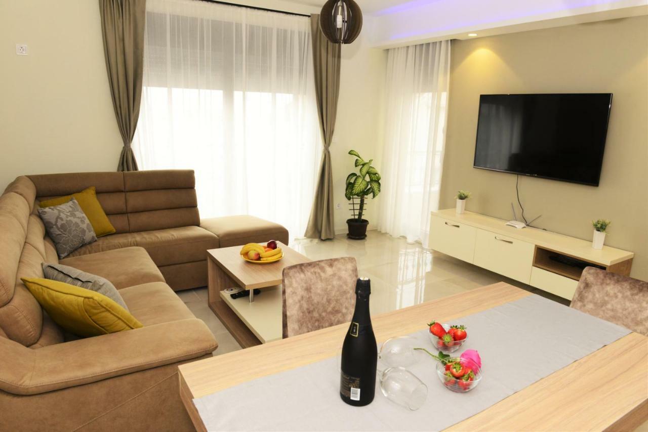 Ralux Apartman Tivat Apartment Ngoại thất bức ảnh