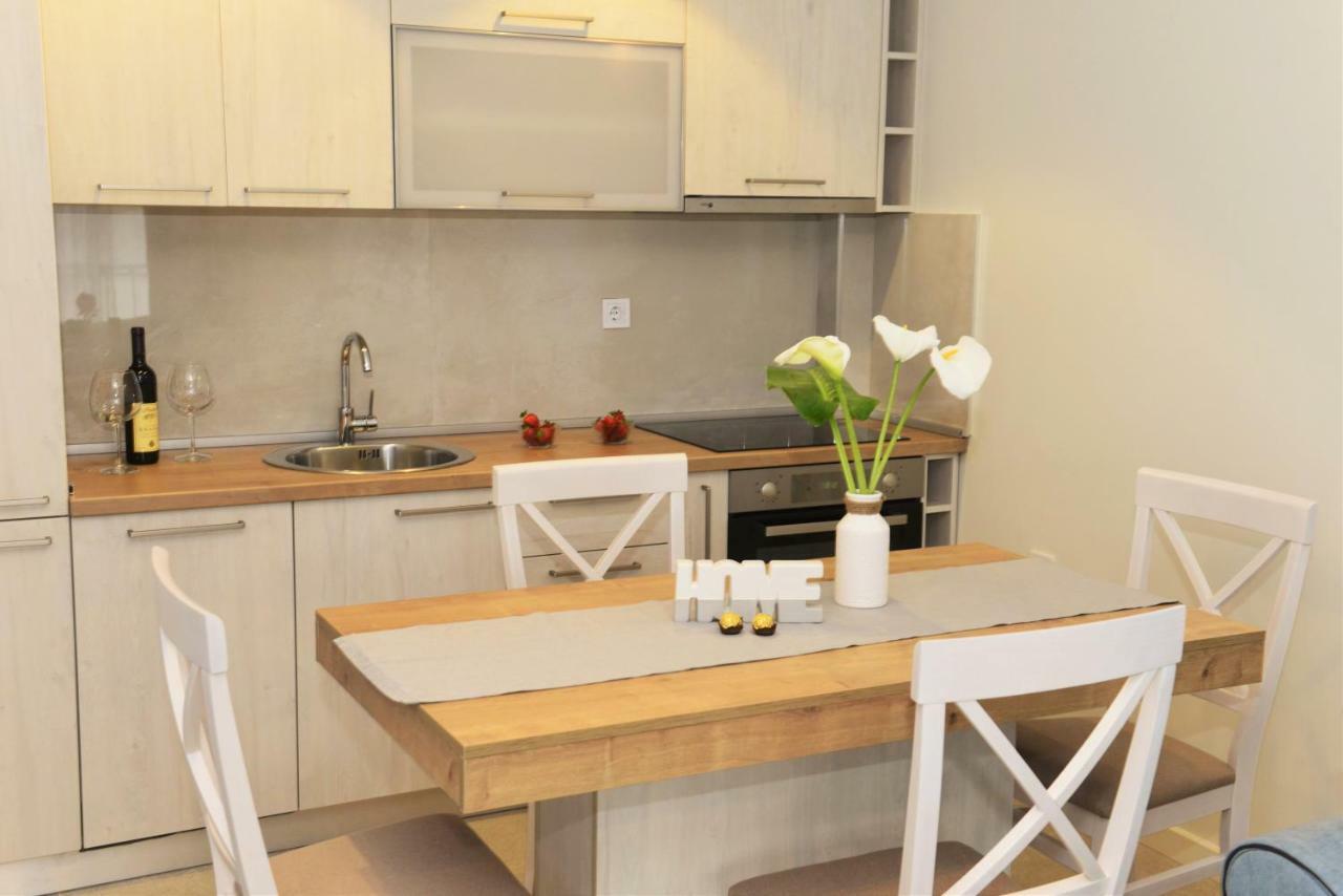 Ralux Apartman Tivat Apartment Ngoại thất bức ảnh