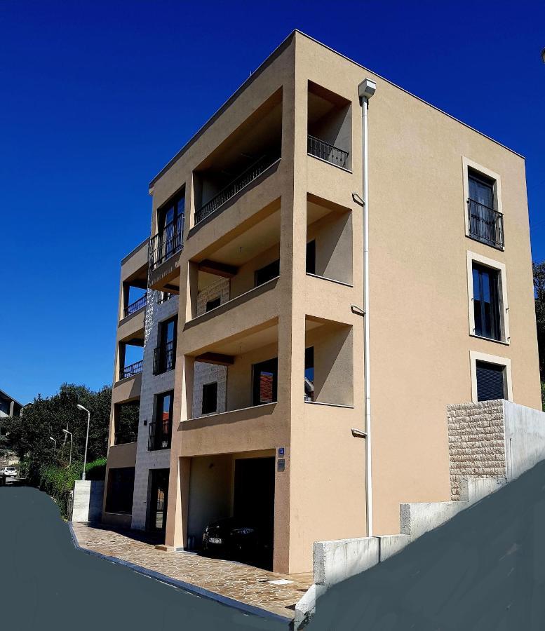 Ralux Apartman Tivat Apartment Ngoại thất bức ảnh