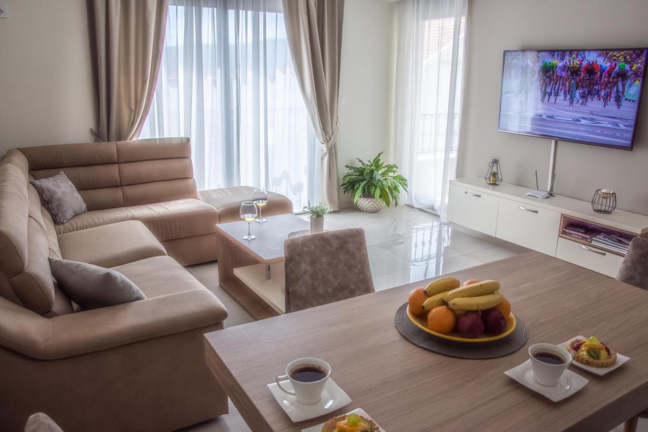 Ralux Apartman Tivat Apartment Ngoại thất bức ảnh