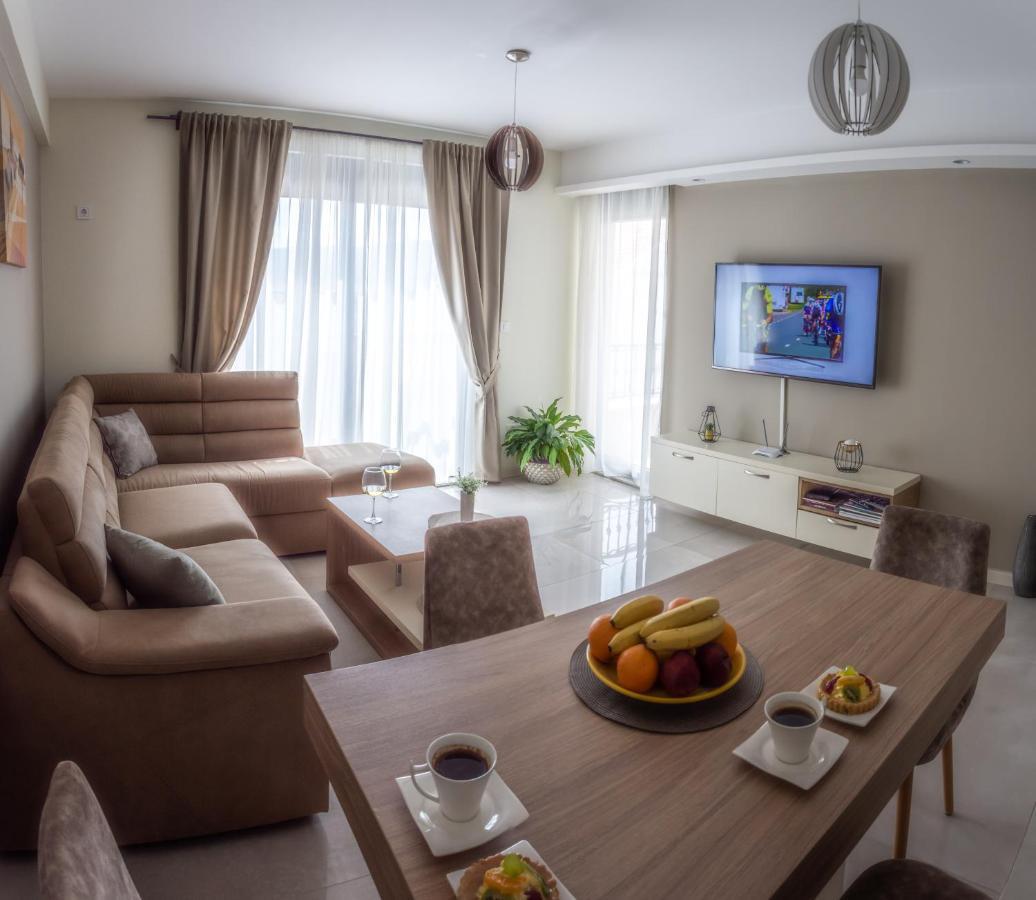 Ralux Apartman Tivat Apartment Ngoại thất bức ảnh